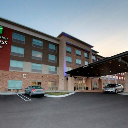 Holiday Inn Express & Suites - Detroit North - Roseville By Ihg Buitenkant foto