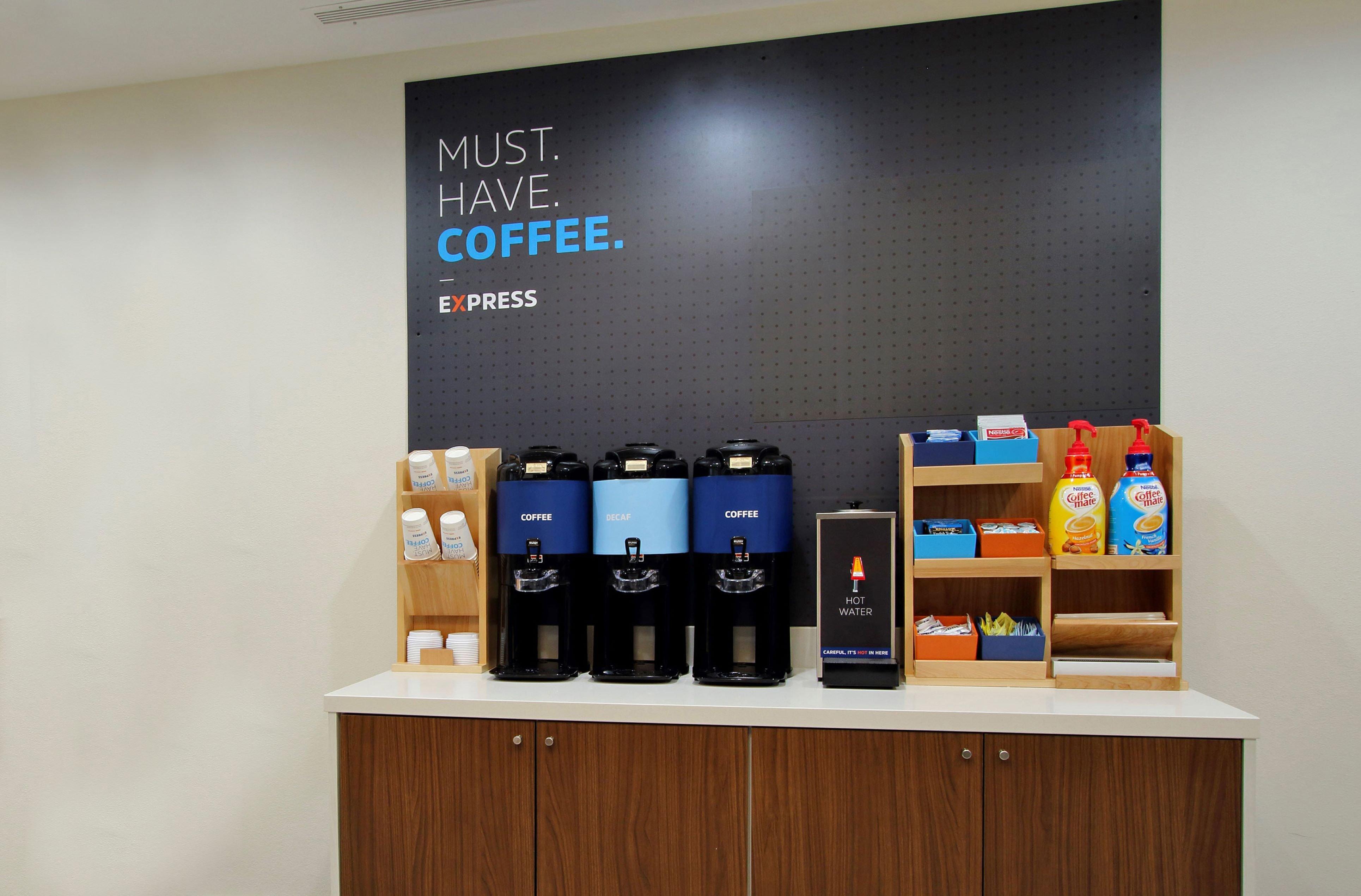 Holiday Inn Express & Suites - Detroit North - Roseville By Ihg Buitenkant foto