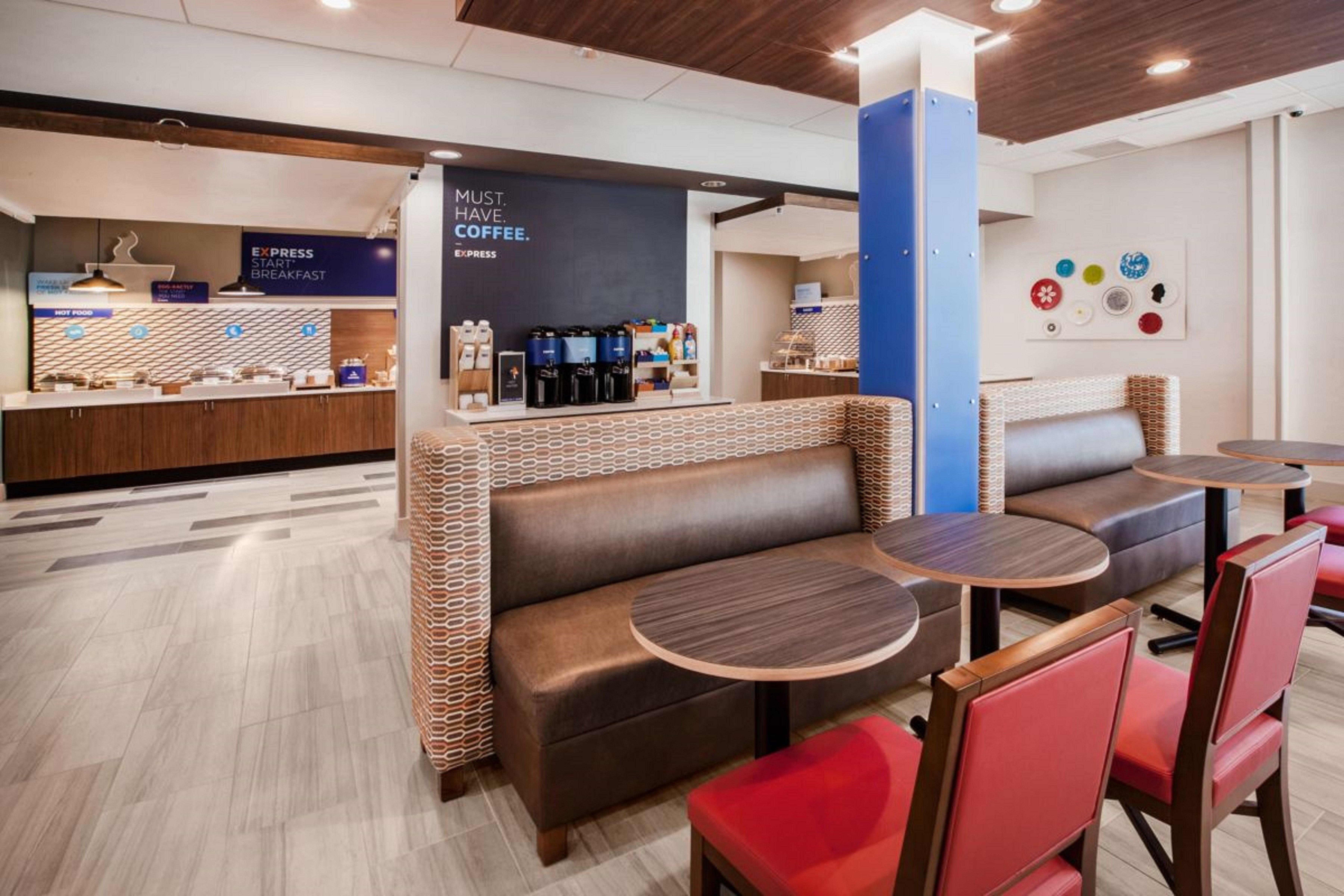 Holiday Inn Express & Suites - Detroit North - Roseville By Ihg Buitenkant foto