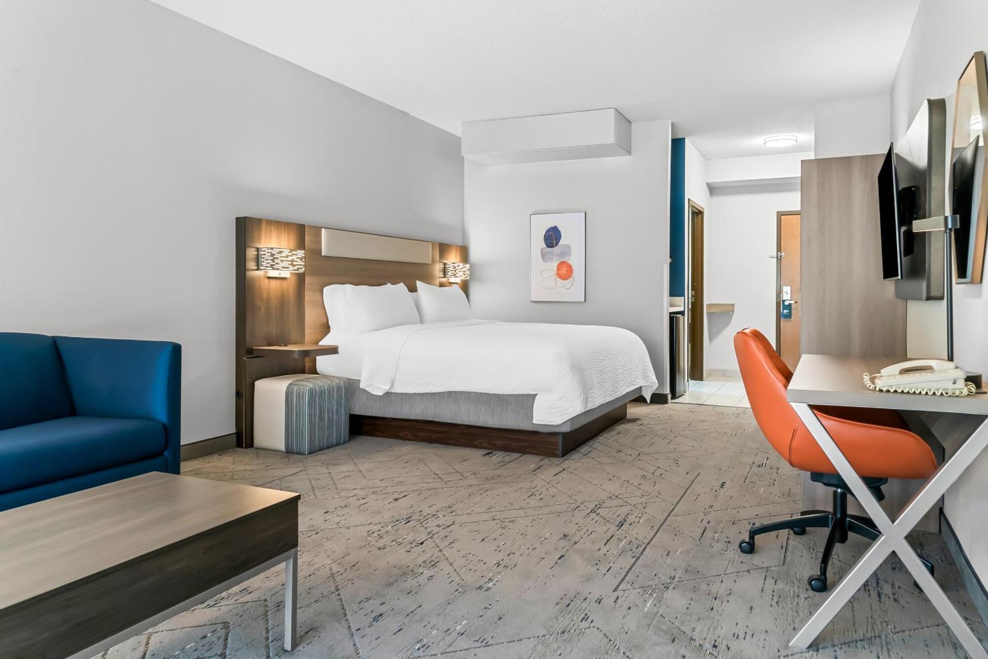 Holiday Inn Express & Suites - Detroit North - Roseville By Ihg Buitenkant foto