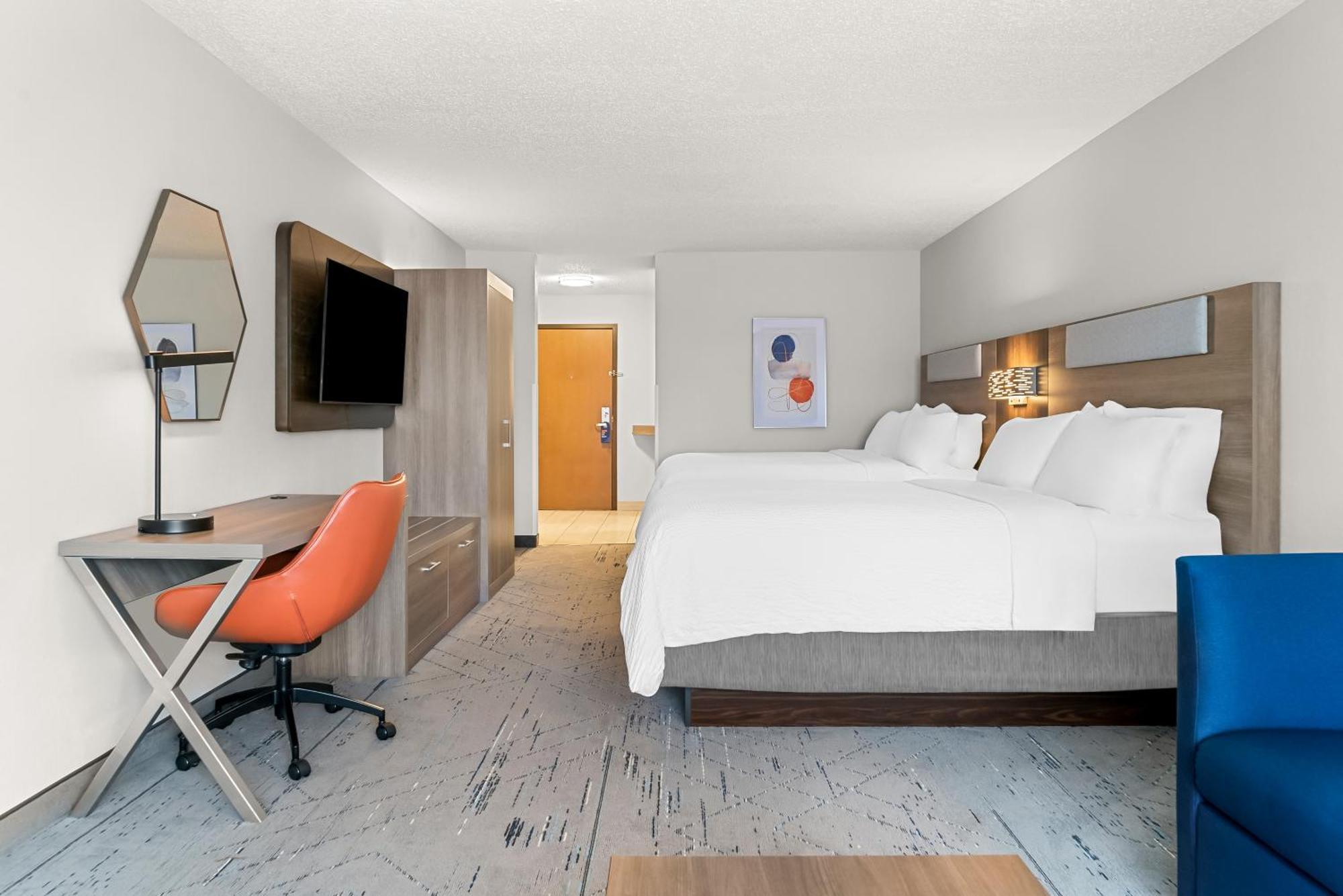 Holiday Inn Express & Suites - Detroit North - Roseville By Ihg Buitenkant foto