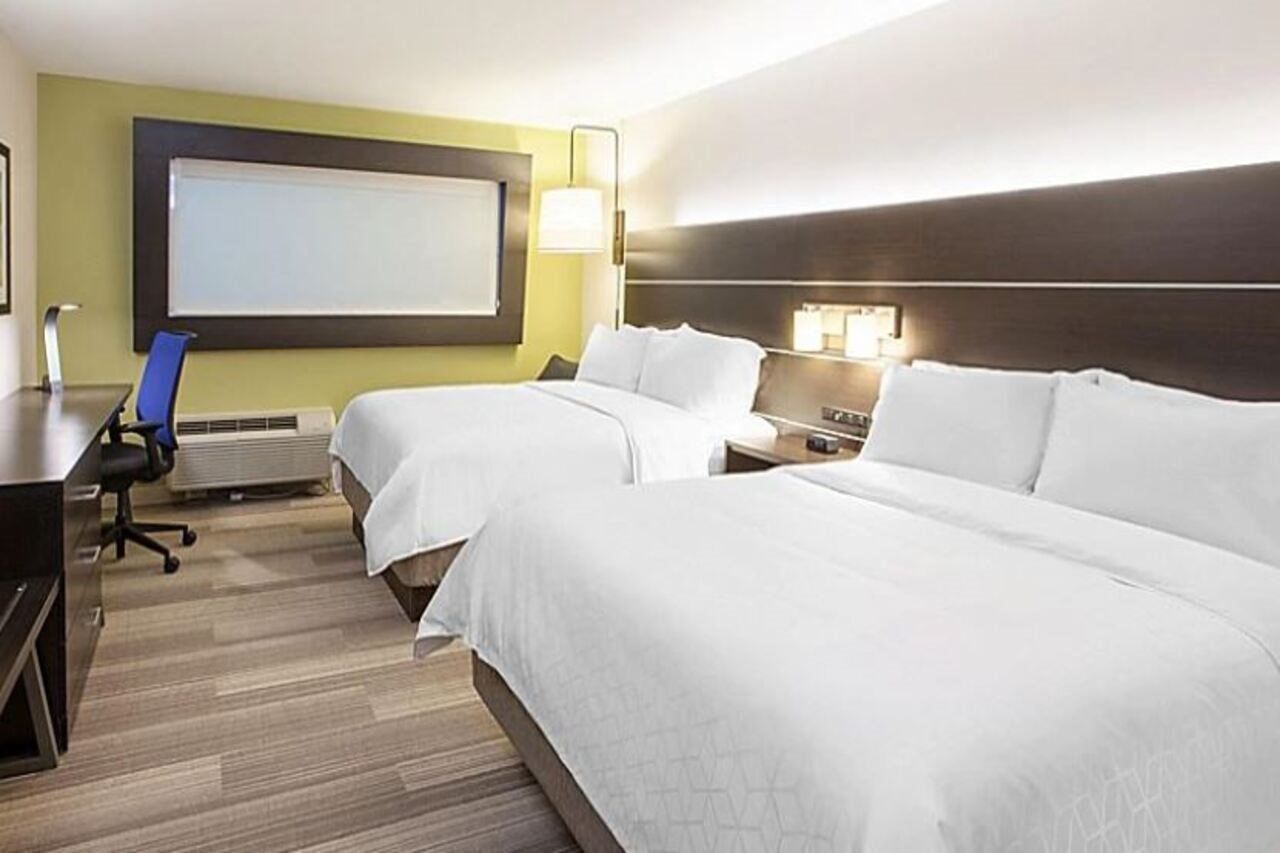 Holiday Inn Express & Suites - Detroit North - Roseville By Ihg Buitenkant foto